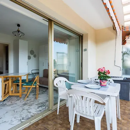L'also Apartment